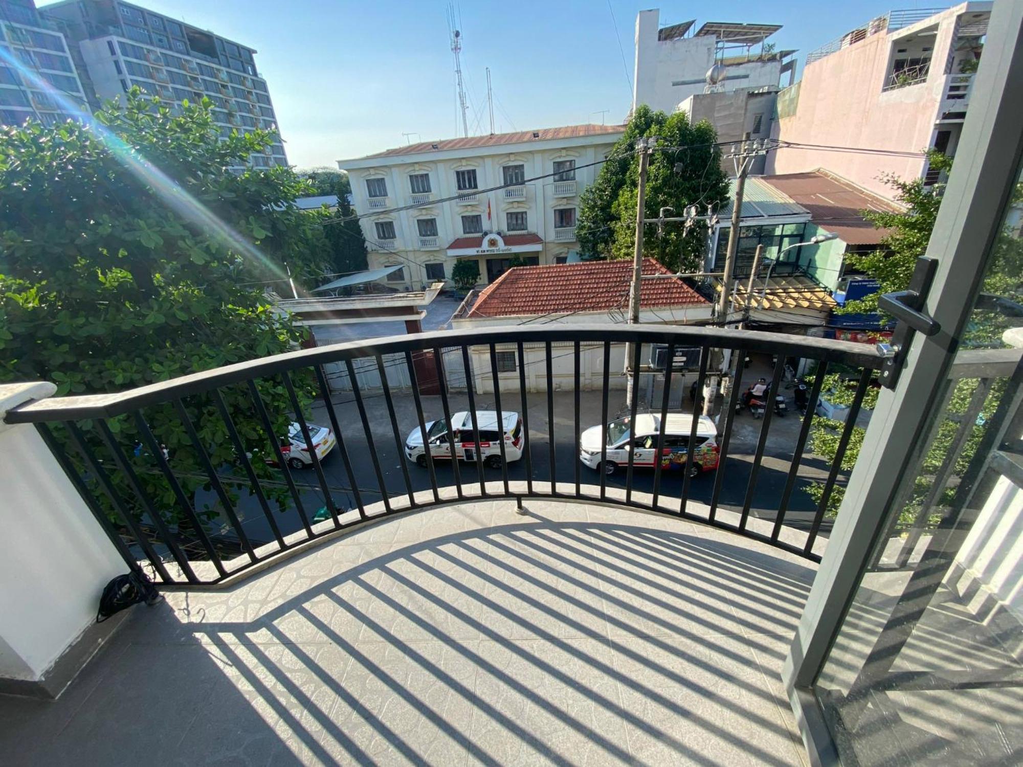Апартаменти Start House Dorm Walk 5 Minutes To The Airport Хошимін Екстер'єр фото