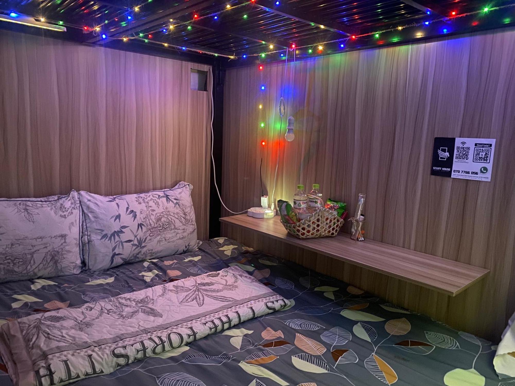 Апартаменти Start House Dorm Walk 5 Minutes To The Airport Хошимін Екстер'єр фото